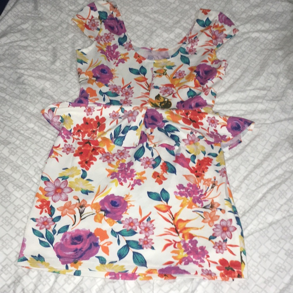 Dress - Picture 2 of 3